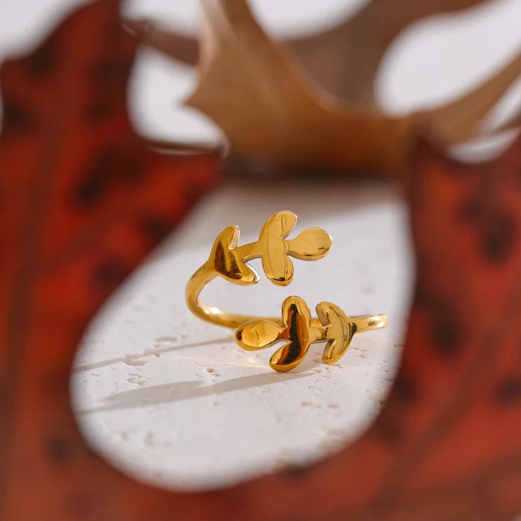 Fiora Ring