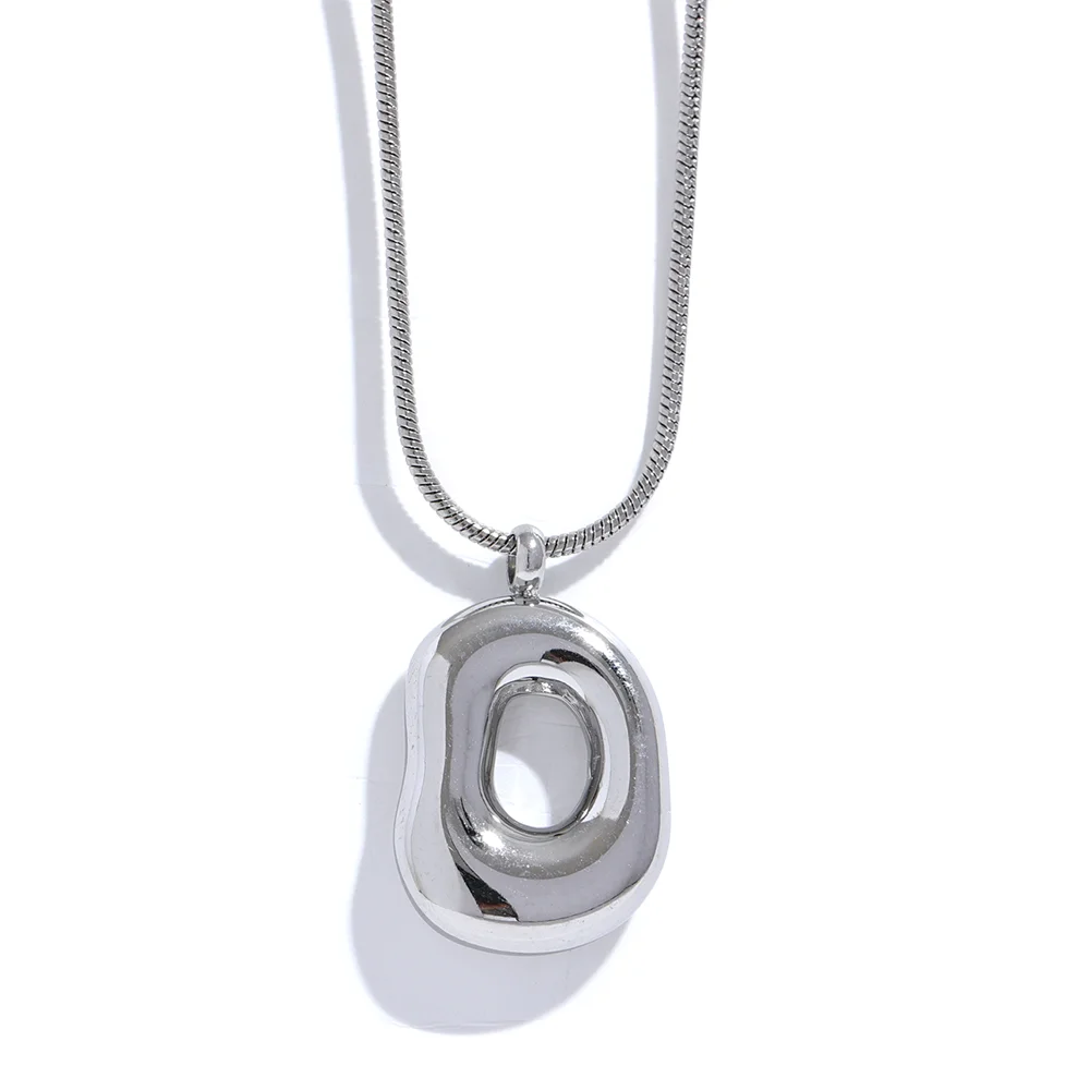 Ova Necklace