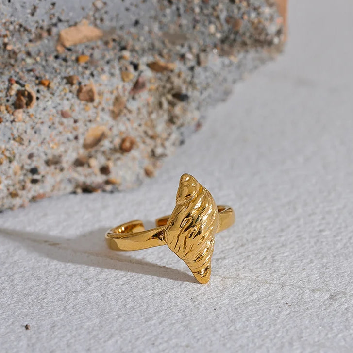 Ariel Ring