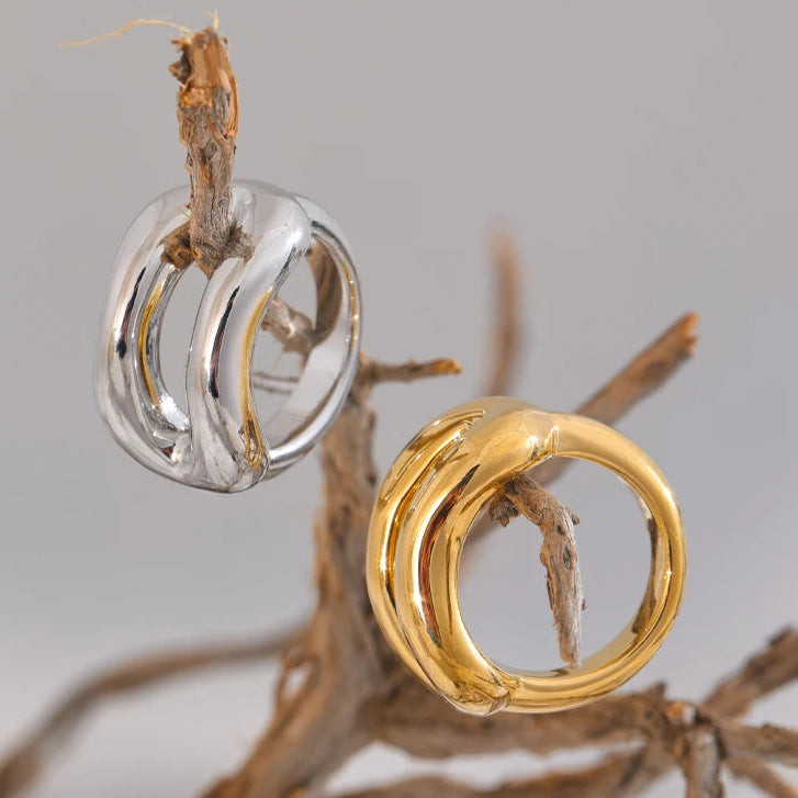 Ova Ring