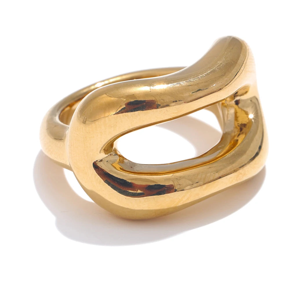 Ova Ring