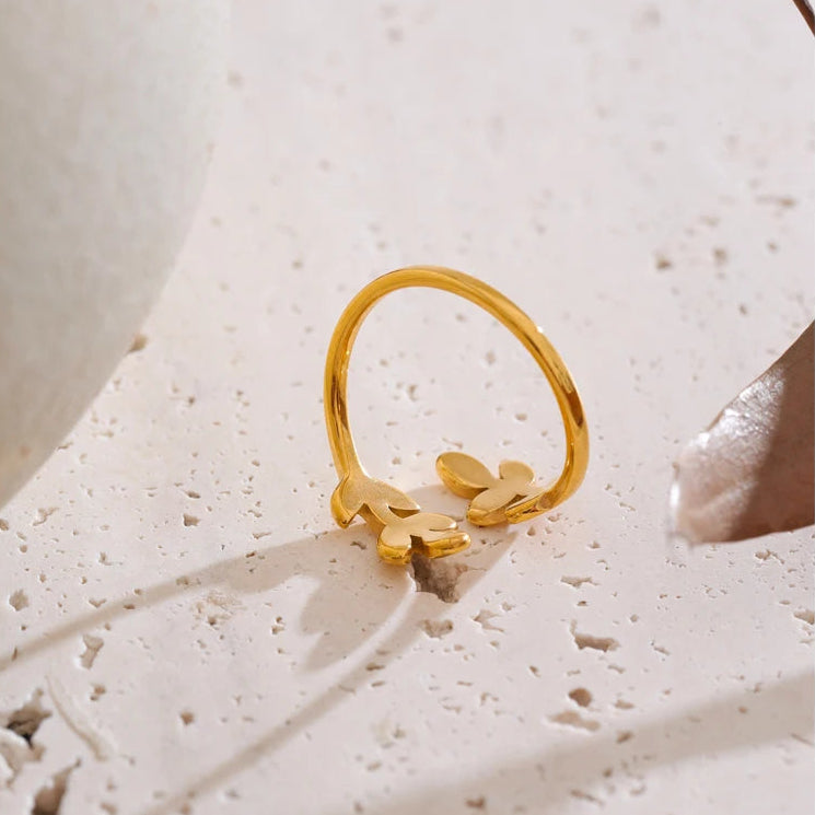 Fiora Ring