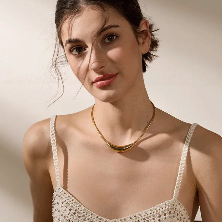 Nave Necklace