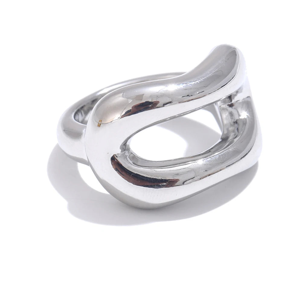 Ova Ring