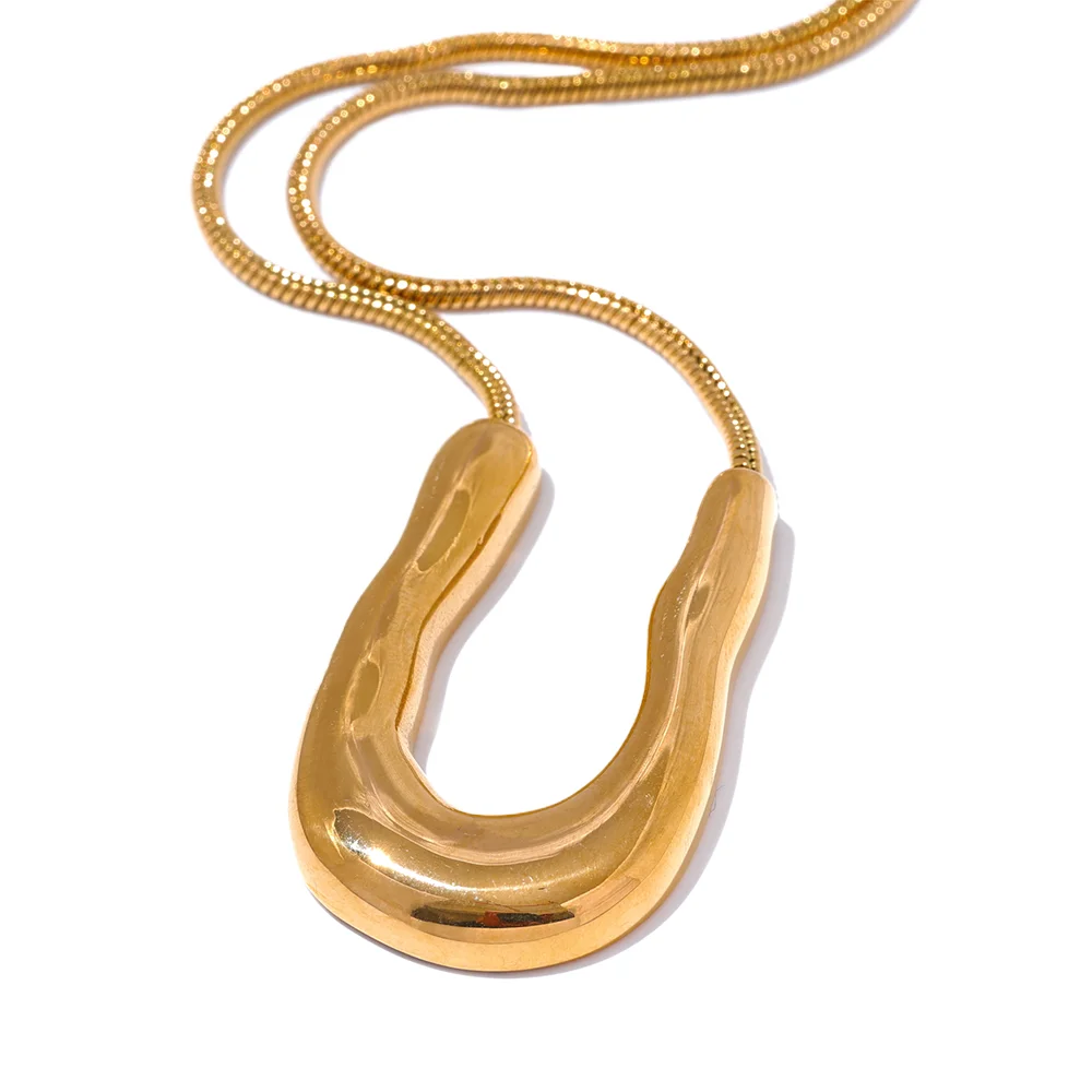 Arco Necklace