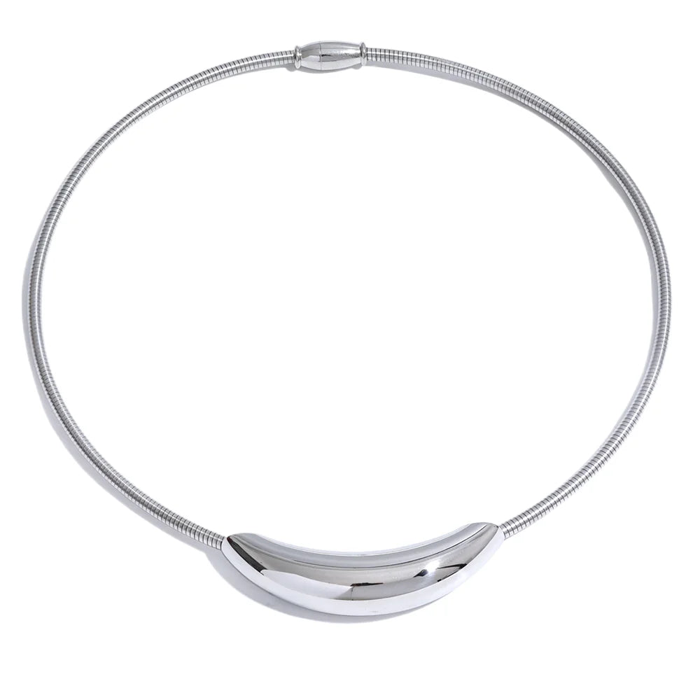 Nave Necklace