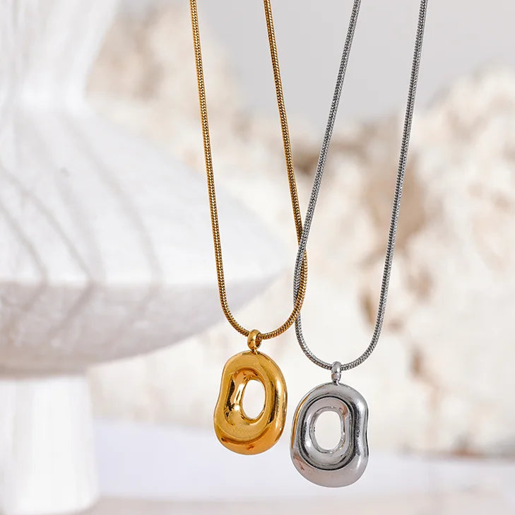 Ova Necklace