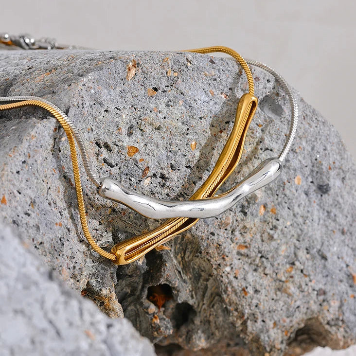 Drift Necklace