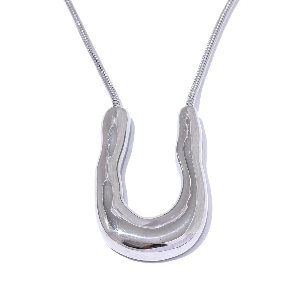 Arco Necklace