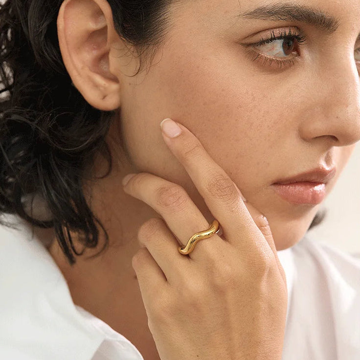 Eva Ring